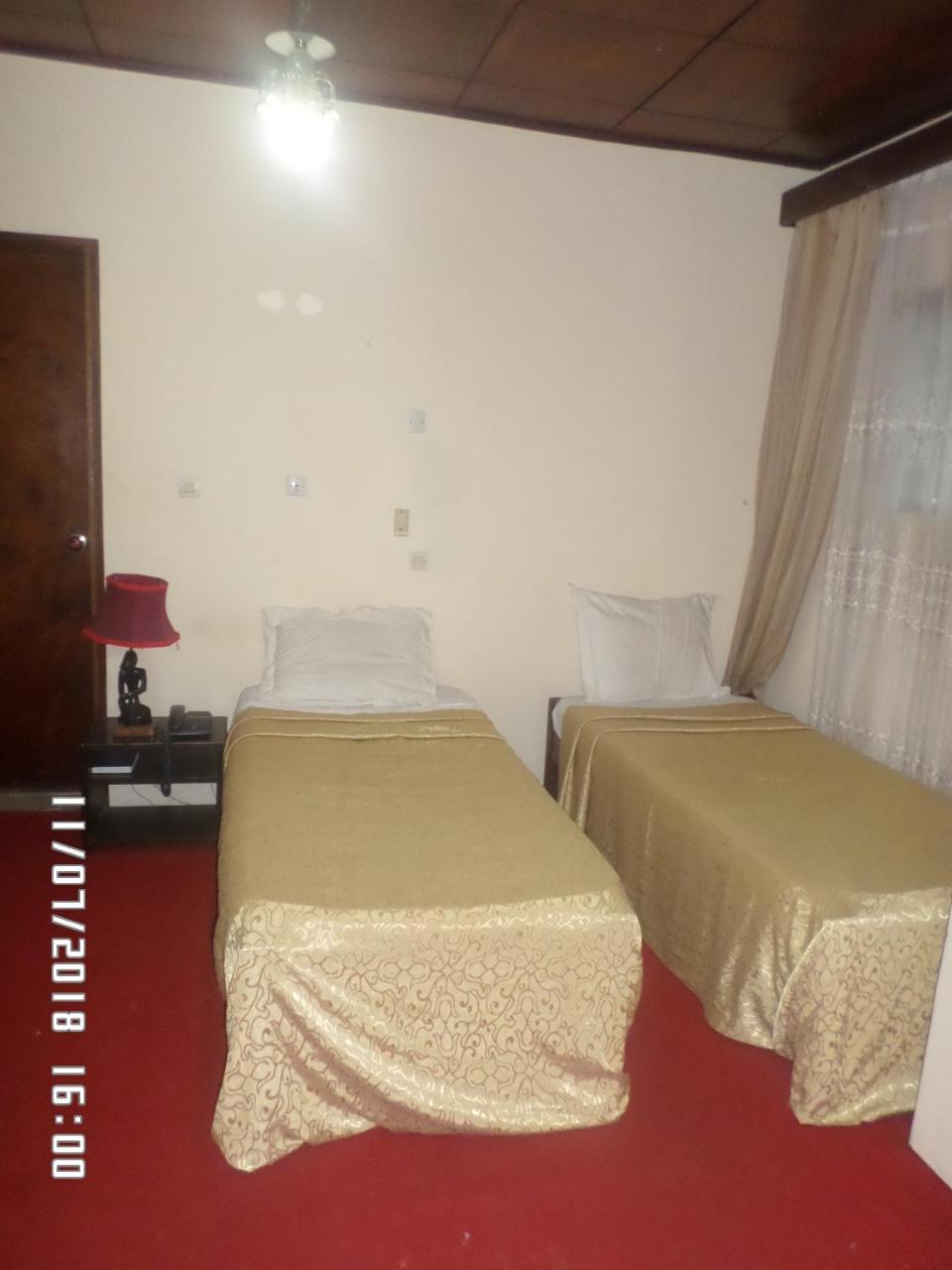 Hotel Azur Yaoundé Exterior foto